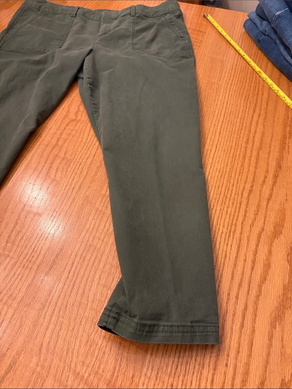 Old Navy Olive Green Pixie Pants - Picture 6 of 11